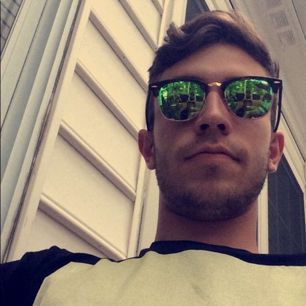 Meet your Posher, Chris